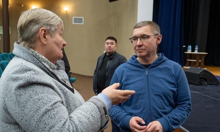 Владимир Якушев встретился с жителями Тюменской области в зоне риска затопления